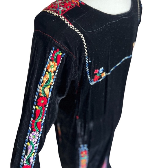 Vintage 60’s Boho Renaissance-Styled Black Velvet Dress Floral Embroidery Panels - Picture 6 of 16